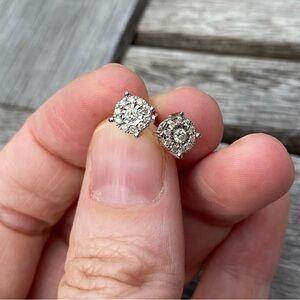 10K White Gold Diamond Halo Stud Earrings – Timeless Elegance